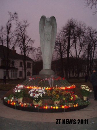 Пам'ять жертв Голодомору влада вшанувала вже сьогодні