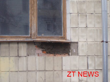 В Житомирі мешканці будинку воюють з підприємцями за своє житло
