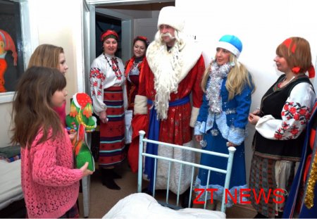 Святковий вертеп в обласних та районних лікарнях Житомирщини