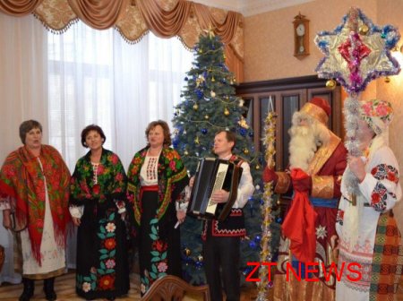 Працівники ТТУ привітали мера Дебоя із різдвяно-новорічними святами