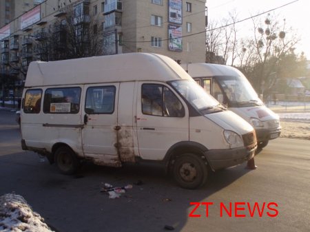 В центрі Житомира маршрутка збила пішохода ФОТО