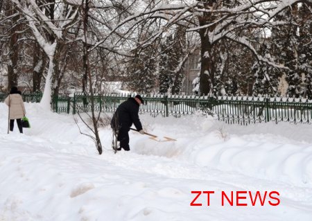 Комунальники все ж працюють