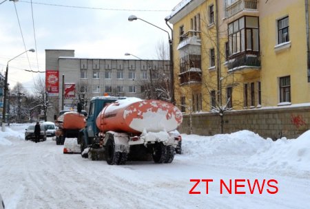 Комунальники все ж працюють