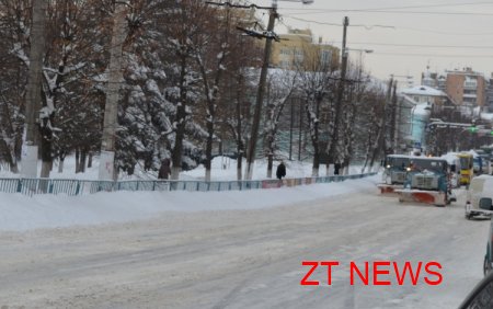Комунальники все ж працюють