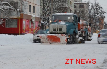 Комунальники все ж працюють