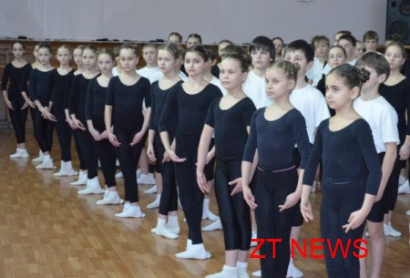 Мер Житомира Володимир Дебой відвідав репетицію "Сонечка"