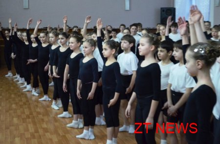 Мер Житомира Володимир Дебой відвідав репетицію "Сонечка"