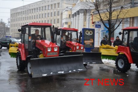 ЖЕКи отримали ще 4 нових трактори