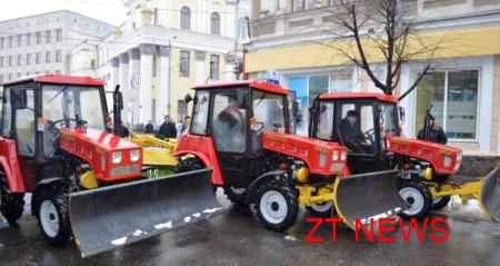 ЖЕКи отримали ще 4 нових трактори