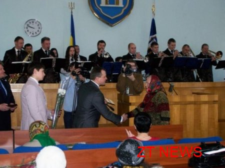 Почесне звання "Мати-героїня" сьогодні отримали 11 житомирянок