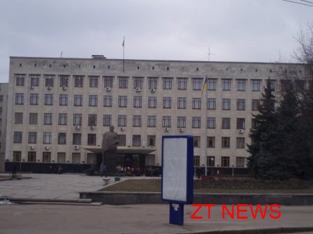 Сьогодні з самого ранку під Житомирською мерією зібралися підприємці