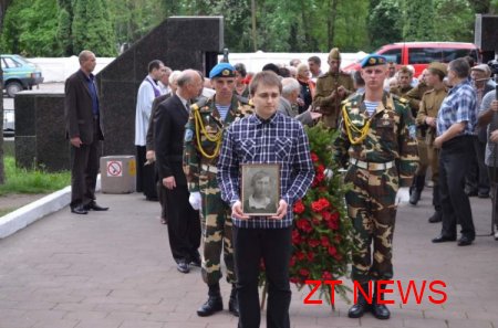 Сьогодні на Смолянському військовому кладовищі відбулось перепоховання останків воїна Великої Вітчизняної війни