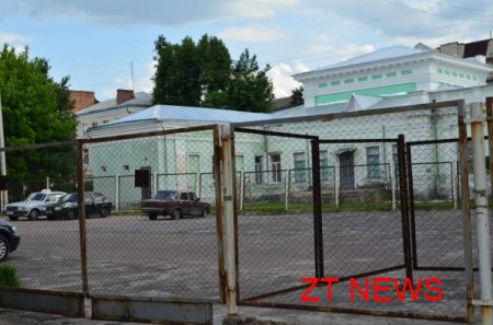 Через 2 тижні автостоянку по вул. Шевченко 18 закриють