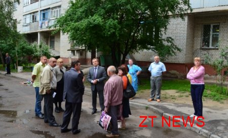Мешканці будинку по вул. Київській 74 нарікають на роботу КВЖРЕПу №11