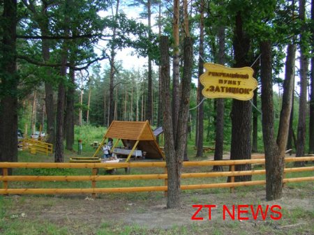 Відпочинок в лісі на Житомирщині стає комфортнішим завдяки новим майданчикам для відпочинку
