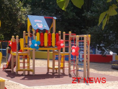 20 травня на вулиці Польовій 5 відкрили новий ігровий майданчик для дітей ВІДЕО