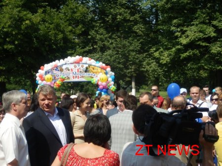 20 травня на вулиці Польовій 5 відкрили новий ігровий майданчик для дітей ВІДЕО