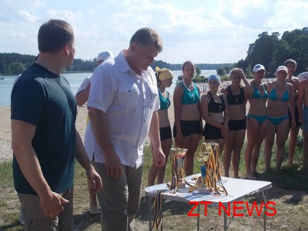 24 травня відбулося підведення підсумків спортивних змагань та вручення нагород переможцям змагань із туризму, пляжного футболу та волейболу ВІДЕО