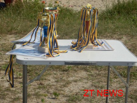 24 травня відбулося підведення підсумків спортивних змагань та вручення нагород переможцям змагань із туризму, пляжного футболу та волейболу ВІДЕО