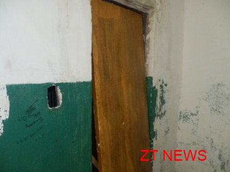 Після кожного дощу мешканці 9-типоверхівки у Житомирі за адресою Максютова 5 ризикують власним життям