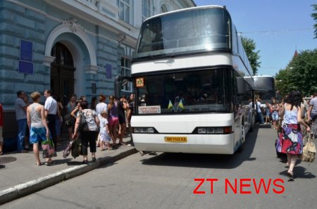 Вихованці "Сонечка" поїхали у Феодосію оздоровлюватися за гроші із міського бюджету
