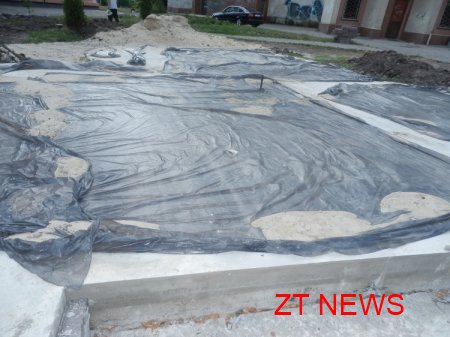 В Житомирі почали робити пам`ятник морозиву
