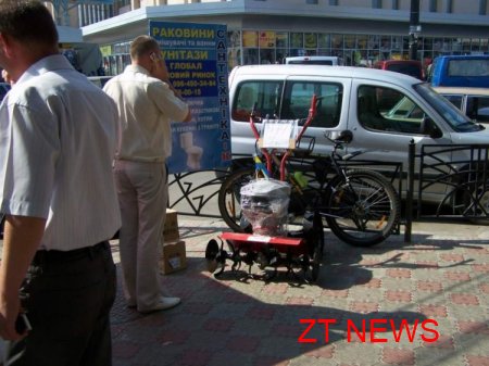 Боротьба зі стихійною торгівлею в Житомирі продовжується