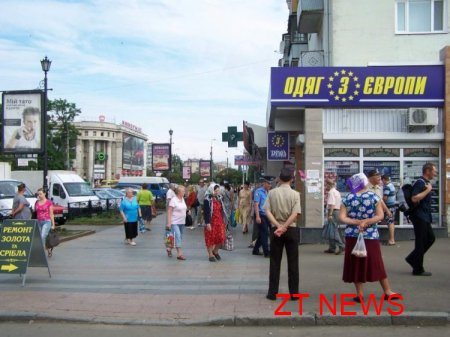 Боротьба зі стихійною торгівлею в Житомирі продовжується