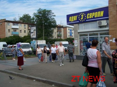 Боротьба зі стихійною торгівлею в Житомирі продовжується