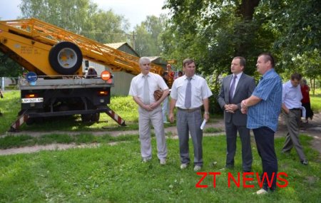 Міський голова оглянув ремонтні роботи житлового фонду по вул. Черняховського