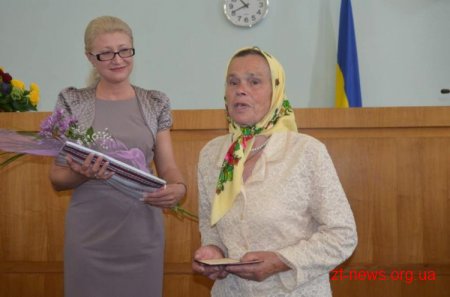 Двадцяти трьом житомирянкам 3 серпня було присвоєно почесне звання «Мати-героїня»