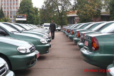 Ключі від 29 автівок вручили сьогодні керівники області інвалідам Великої Вітчизняної війни