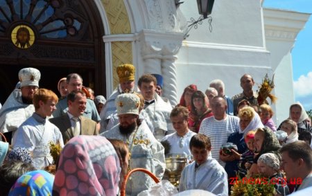 Вчора житомиряни відзначали Яблучний Спас