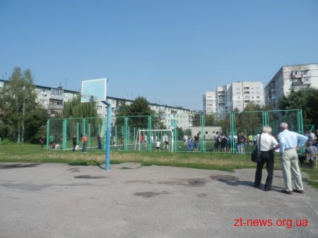У Житомирі підвели підсумки першості міста з міні-футболу 2012 серед вуличних і дворових команд ВІДЕО