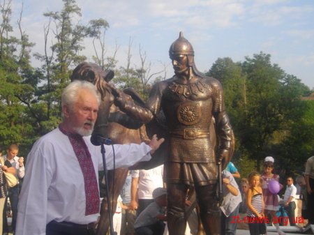 У Коростені відкрили пам`ятник Добрині Нікитичу