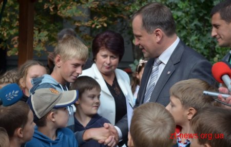 В Житомирі по вул. Шевченка 105 встановили новий ігровий майданчик для дітей
