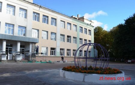 Міський голова оглянув готовність спортивних майданчиків зі штучним покриттям