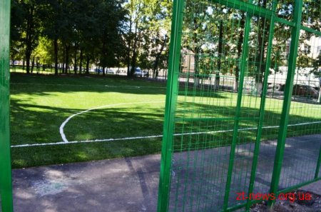 Міський голова оглянув готовність спортивних майданчиків зі штучним покриттям