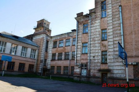 Міський голова оглянув готовність спортивних майданчиків зі штучним покриттям