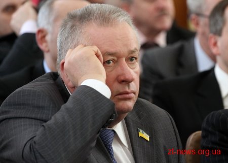 Кандидати скаржаться на тиск місцевої влади