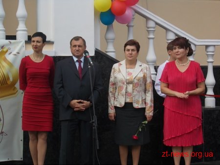 У Житомирі урочисто відкрили музичну школу №1 імені Бориса Лятошинського ВІДЕО