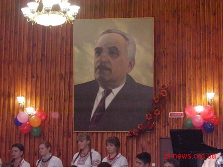 У Житомирі урочисто відкрили музичну школу №1 імені Бориса Лятошинського ВІДЕО