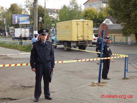 Підозріла поштова посилка виявилась перукарською машинкою Підозріла поштова посилка виявилась перукарською машинкою