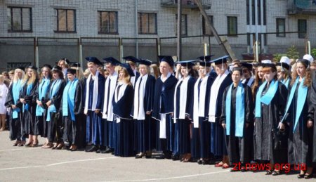 31 серпня керівники міста та області завітали до Житомирського інституту медсестринства на урочисту посвяту першокурсників