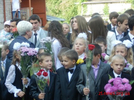 1 вересня Володимир Дебой прийшов на урочисту лінійку в житомирський ліцей №25