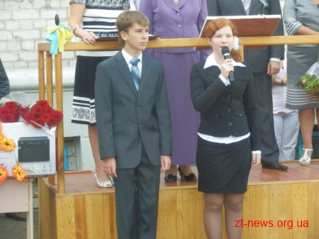 1 вересня Володимир Дебой прийшов на урочисту лінійку в житомирський ліцей №25