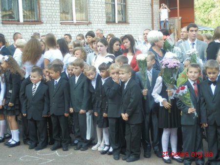 1 вересня Володимир Дебой прийшов на урочисту лінійку в житомирський ліцей №25