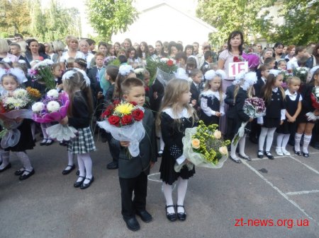 1 вересня Володимир Дебой прийшов на урочисту лінійку в житомирський ліцей №25