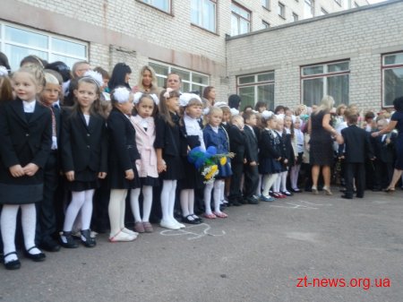 1 вересня Володимир Дебой прийшов на урочисту лінійку в житомирський ліцей №25