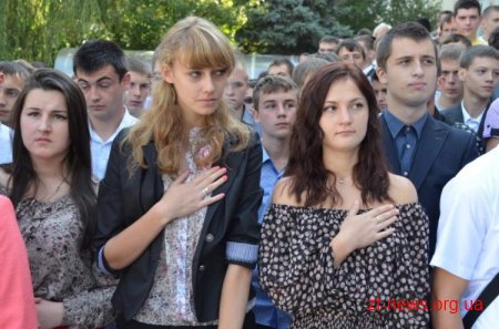 Міський голова вручив студентські квитки першокурсникам Житомирського державного технологічного університету